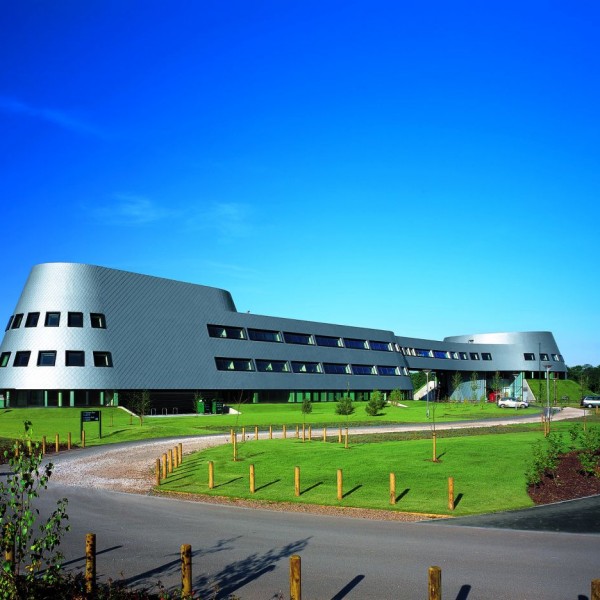 RHEINZINK U.K. - RHEINZINK U.K. - Sir Colin Campbell Building, University of Nottingham, United Kingdom, technology scales facade, sheet RHEINZINK preweatheredpro blue-gray