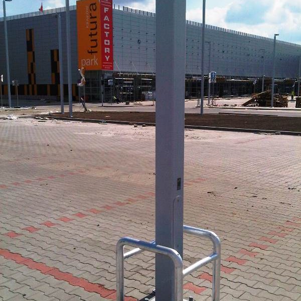 City Special Metals Limited - OP fenders on lighting poles - Factory Outlet Krakow